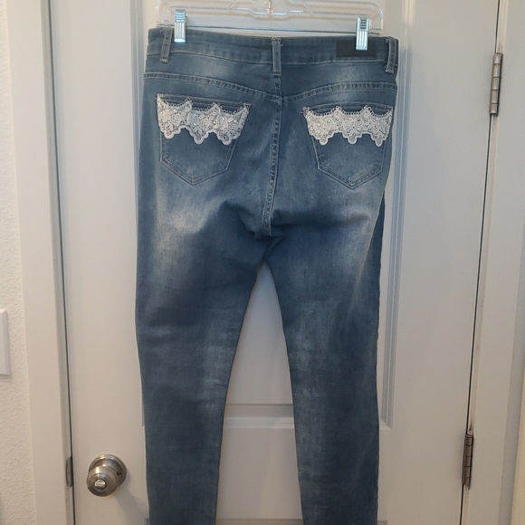 DKNY Blue Skinny Jeans with Timeless Appeal - Picture 4 of 5